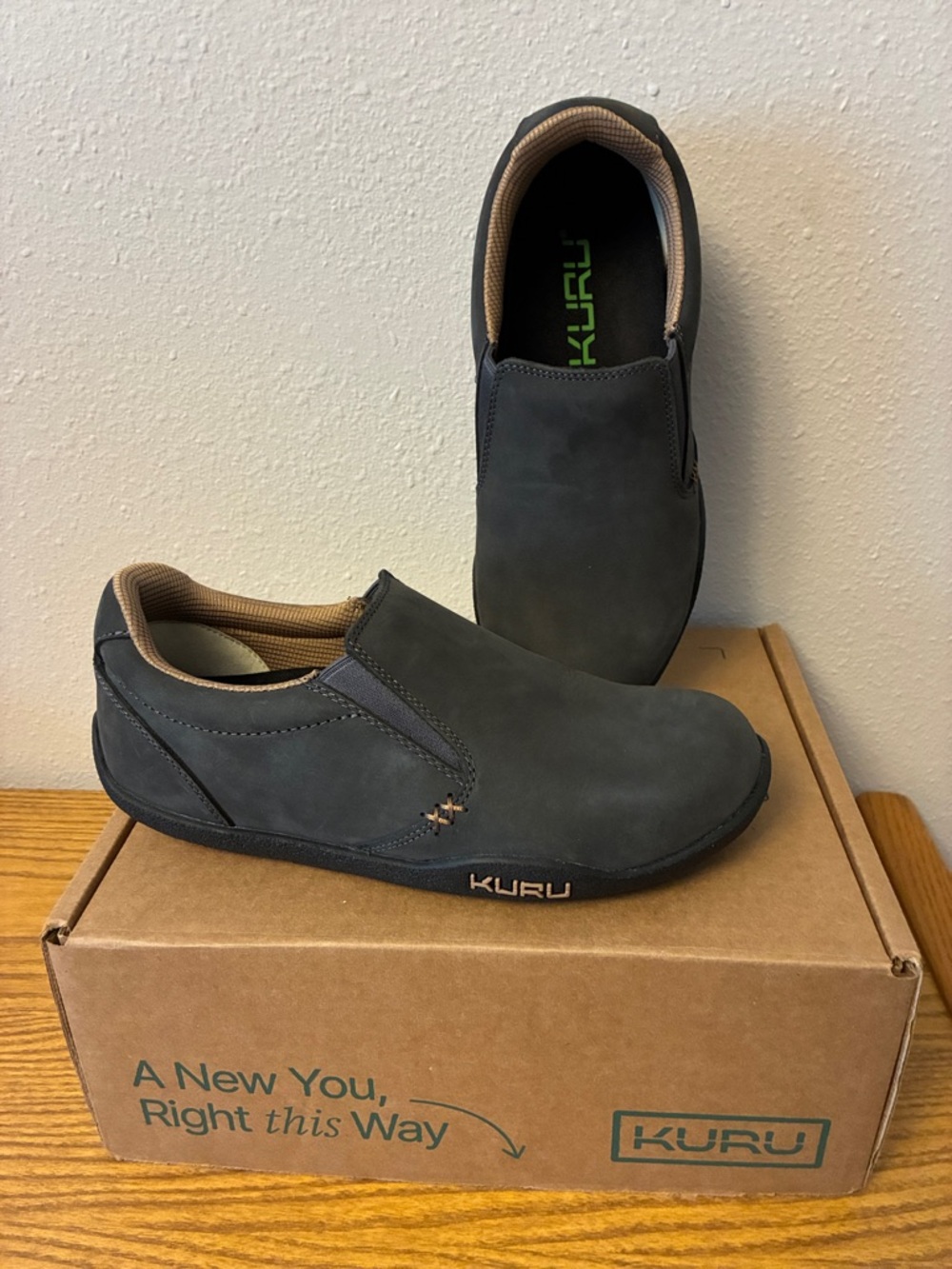 KURU KIVI Lead gray/Tan Slip Ons